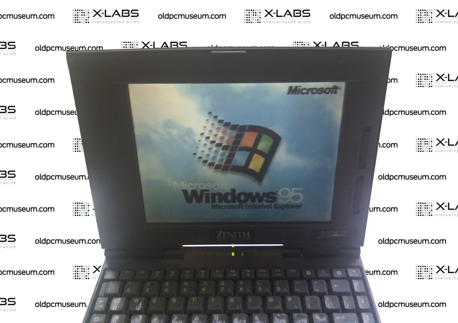 Zenith Z-Star ES i486dx2-50 notebook running Windows 95
